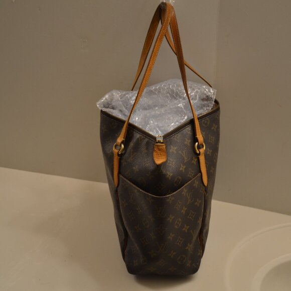 Authentic Louis Vuitton Totally MM Shoulder Bag w/Authenticity Certificate (GUC) - Picture 5 of 12